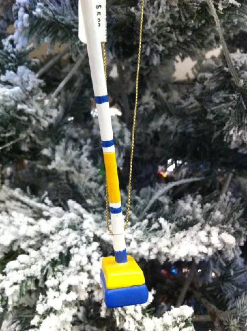 The Spirit of Christmas Sports>Curling Broom