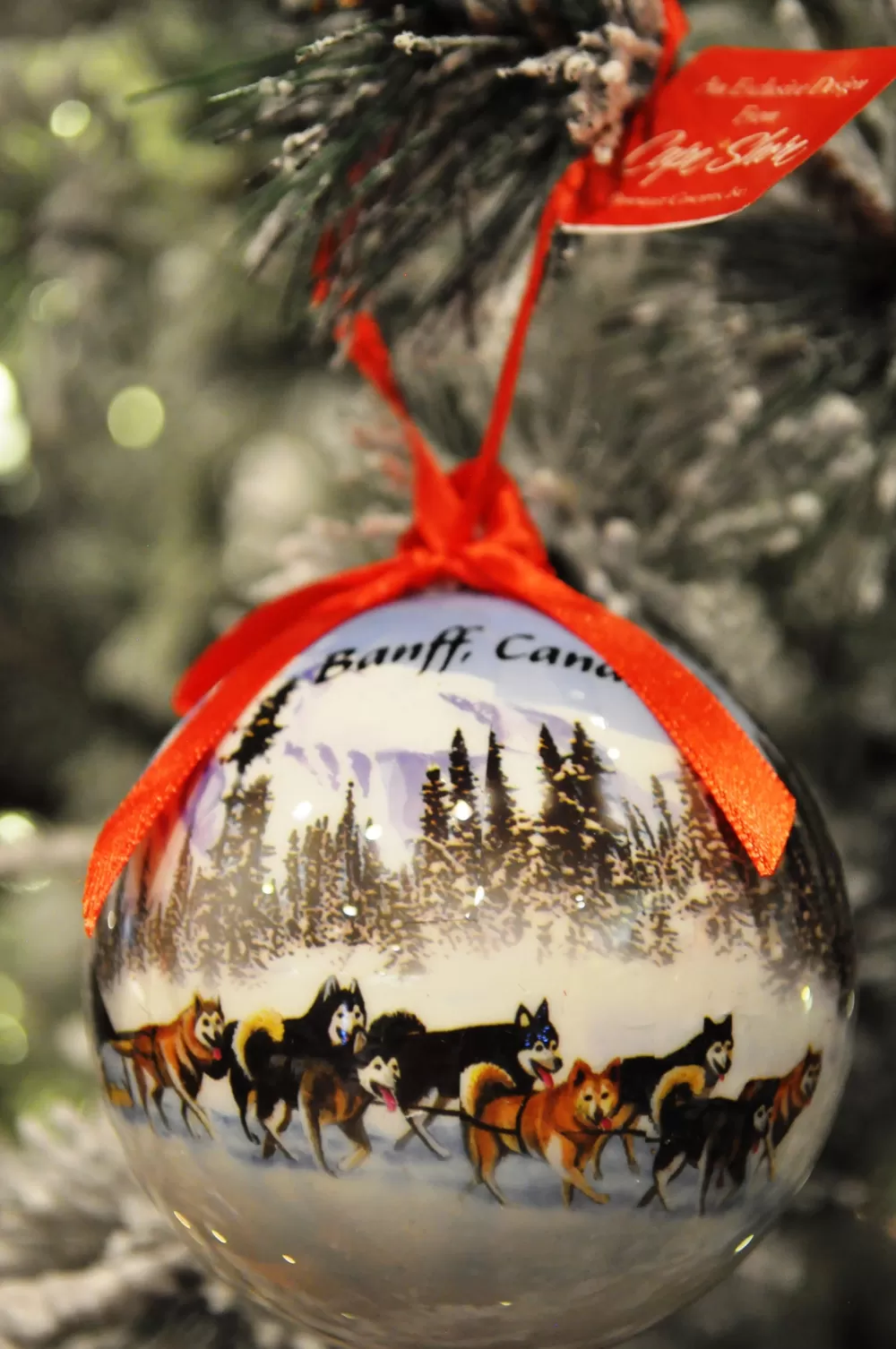 The Spirit of Christmas Banff And Canadiana>Dog Sled Ball