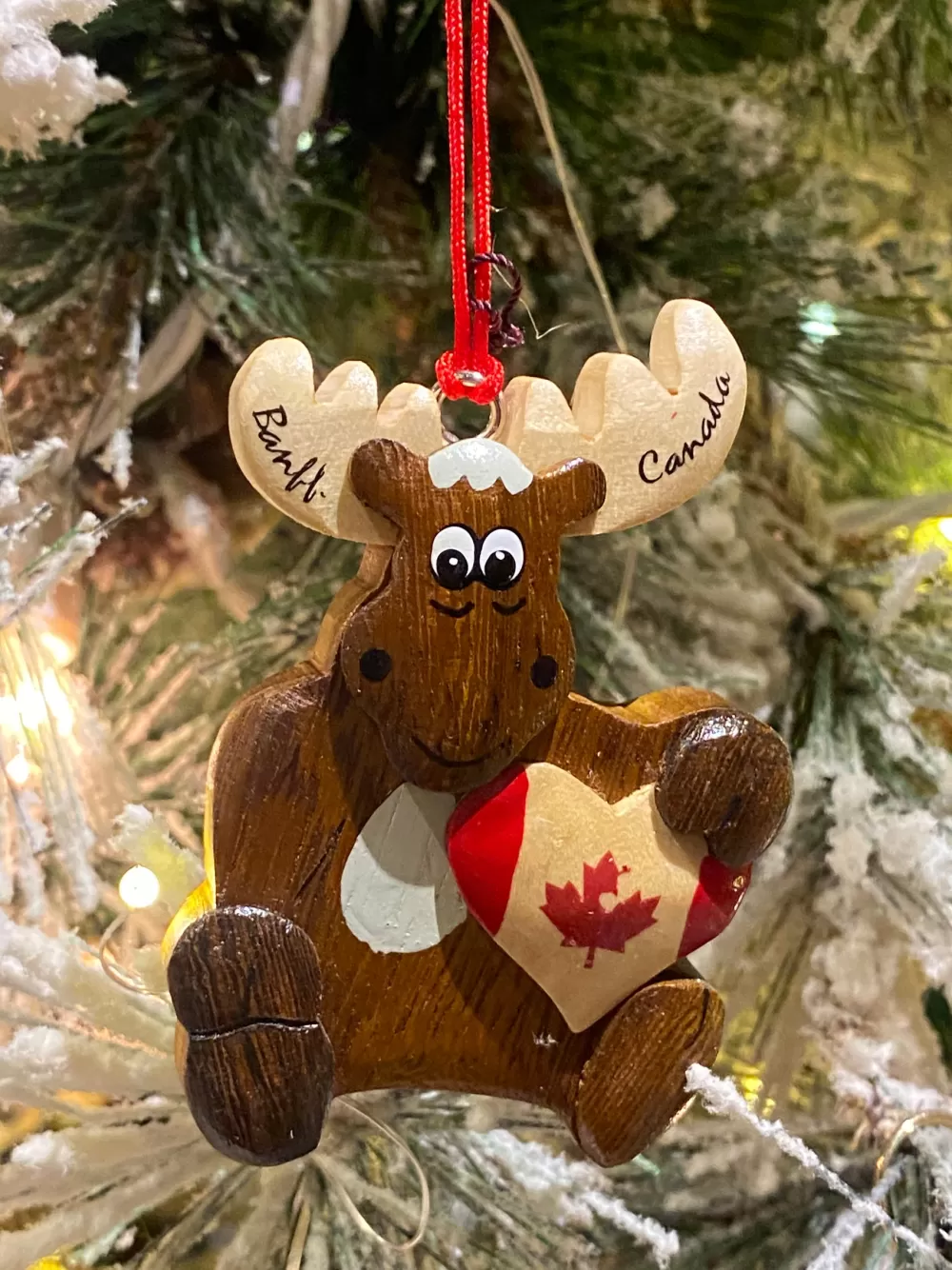 The Spirit of Christmas Banff And Canadiana | Moose>Wood Moose With Heart
